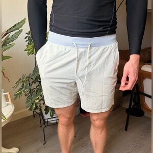 lululemon athletica Men's Light Gray Drawstring Shorts
